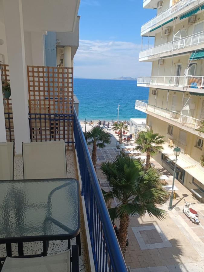 Seaside Family Apartment Loutraki エクステリア 写真