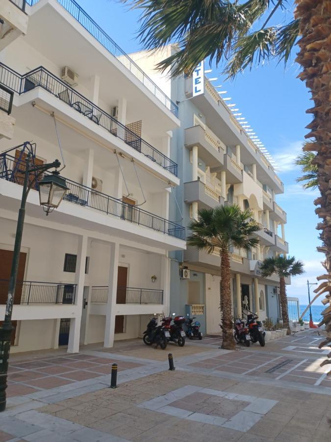 Seaside Family Apartment Loutraki エクステリア 写真